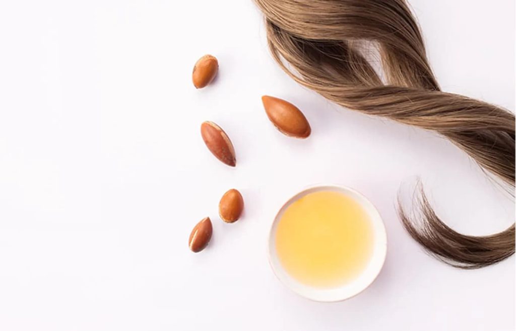 3 ماسک خانگی معجزه‌آسا با روغن آرگان برای درمان قطعی وز مو
