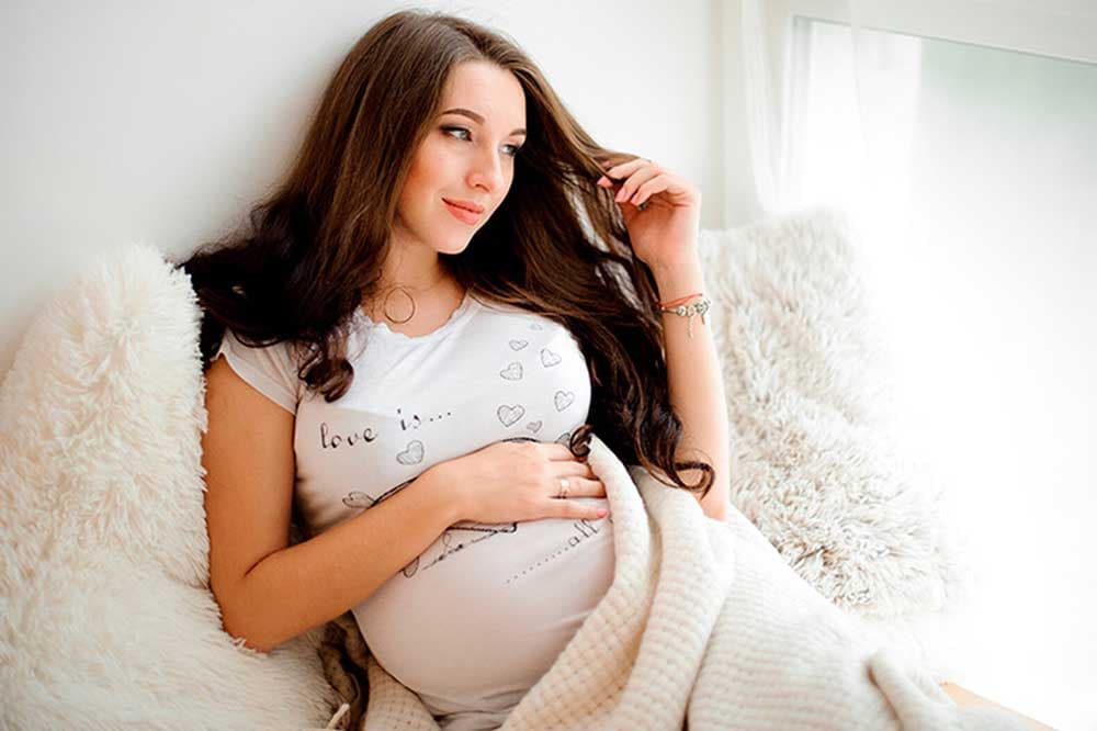 5 راز طلایی مراقبت از مو در دوران بارداری برای داشتن موهایی سالم و درخشان