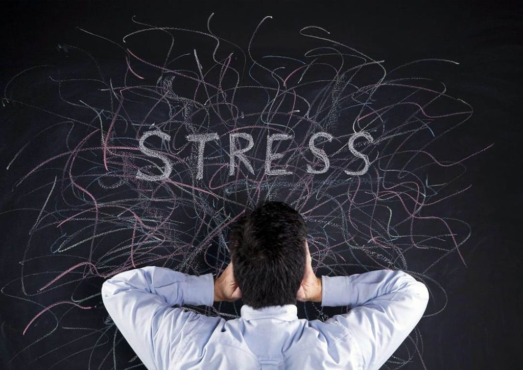 8 روش فوق‌العاده مؤثر برای افزایش ملانین مو و جلوگیری از سفیدی زودرس