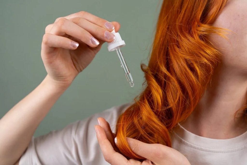 7 دلیل علمی برای استفاده از روغن موهای چندمنظوره در روتین مراقبت مو